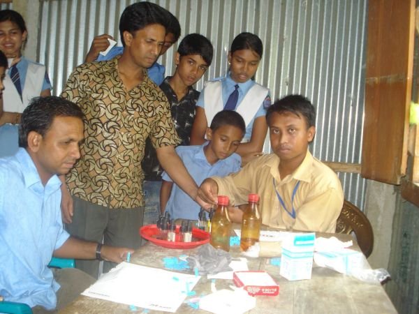 বিনামূল্যে রক্তের গ্রুপ নির্ণয়